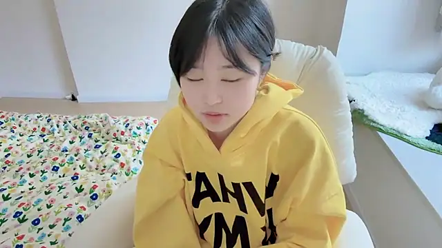 Onefiona online show from 03/27/26, 07:39