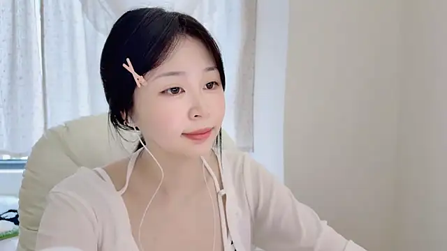 Snapshot of Onefiona chatting on 07/18/26, 07:06 Onefiona online show from 07/18/26, 07:06