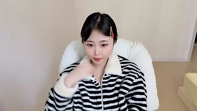 Onefiona online show from 04/13/26, 04:49