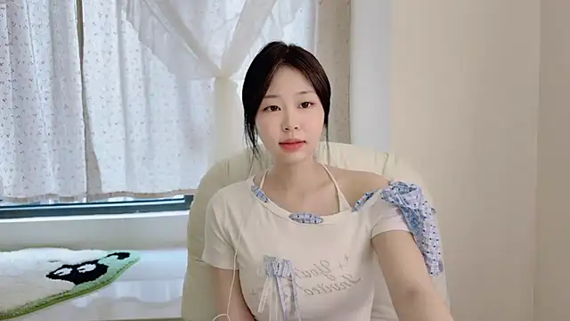 Snapshot of Onefiona chatting on 07/22/26, 06:26 Onefiona online show from 07/22/26, 06:26
