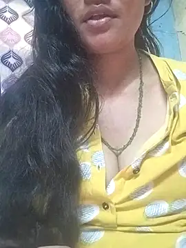Snapshot of Zaara101 chatting on 04/07/26, 03:30 Zaara101 online show from 04/07/26, 03:30