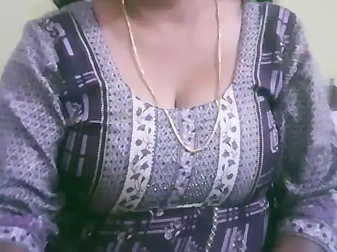 Snapshot of mohini_bhabhi chatting on 04/15/26, 09:15 mohini bhabhi online show from 04/15/26, 09:15