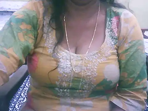 Snapshot of mohini_bhabhi chatting on 03/15/26, 02:13 mohini bhabhi online show from 03/15/26, 02:13