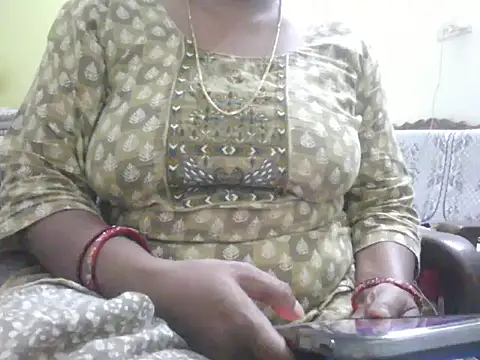 Snapshot of mohini_bhabhi chatting on 06/23/26, 07:56 mohini bhabhi online show from 06/23/26, 07:56
