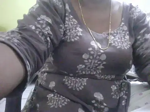 Snapshot of mohini_bhabhi chatting on 07/01/26, 02:01 mohini bhabhi online show from 07/01/26, 02:01