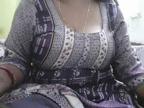 Snapshot of mohini_bhabhi chatting on 07/04/26, 08:10 mohini bhabhi online show from 07/04/26, 08:10