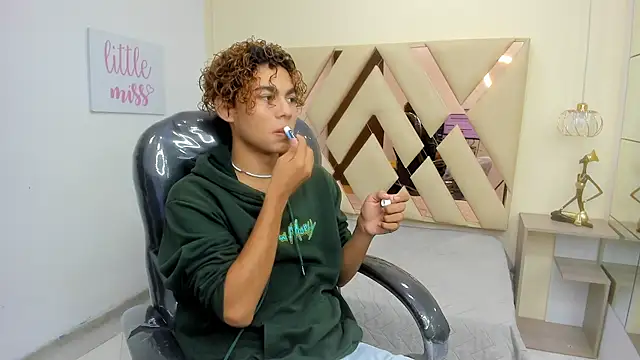 Anyelo Twink online show from 03/07/26, 08:36