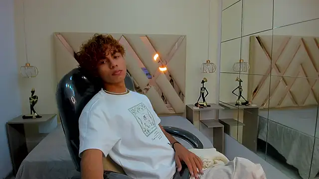 Anyelo Twink online show from 02/17/26, 07:44