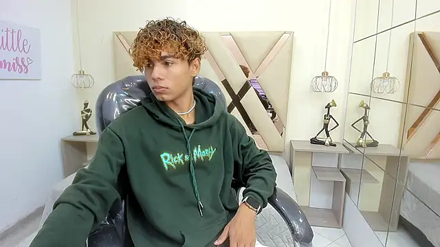 Anyelo Twink online show from 03/03/26, 07:43