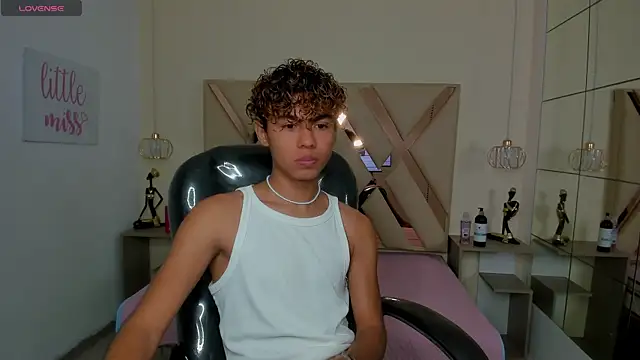 Anyelo Twink online show from 05/23/26, 09:03