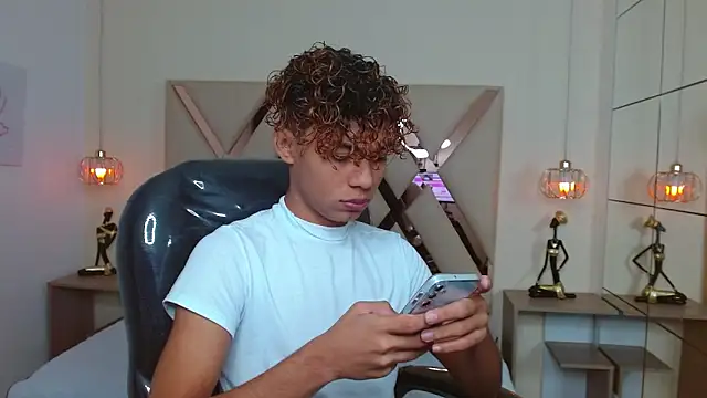 Anyelo Twink online show from 03/26/26, 04:44