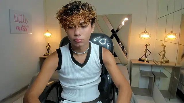 Anyelo Twink online show from 03/10/26, 08:46