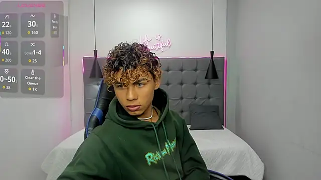 Anyelo Twink online show from 04/11/26, 10:35