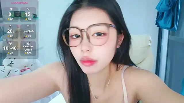 -XiaoYu-777 online show from 04/01/26, 07:53