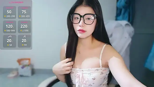 -XiaoYu-777 online show from 02/12/26, 11:10