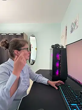 Faucettes online show from 03/31/26, 08:38