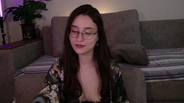 Snapshot of classy____ chatting on 07/06/26, 03:58 classy online show from 07/06/26, 03:58