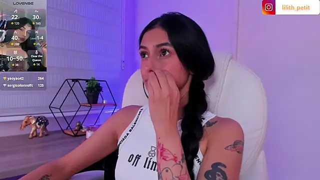 lilith petit  online show from 04/15/26, 07:58