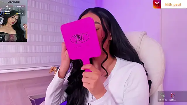 lilith petit  online show from 04/13/26, 01:26