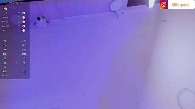 lilith petit  online show from 04/28/26, 01:26