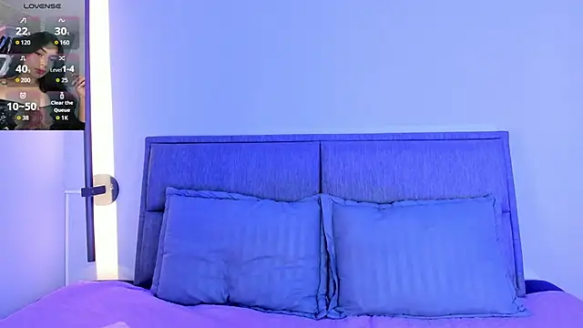 lilith petit  online show from 05/27/26, 01:07