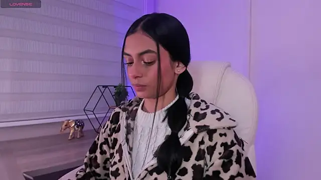 lilith petit  online show from 04/08/26, 12:50