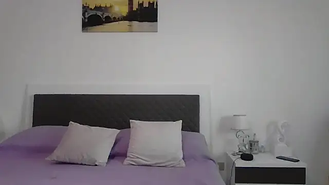 Clara1986 online show from 06/19/26, 04:35