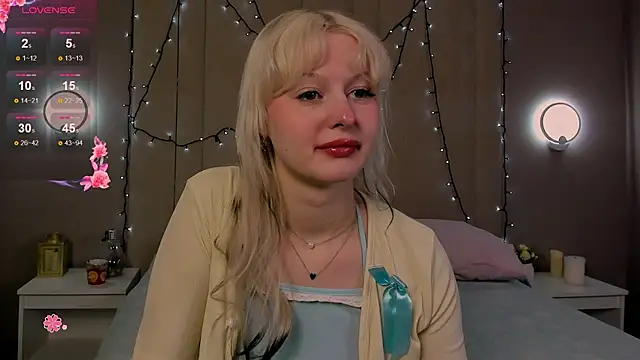 AdeleSilvy online show from 03/17/26, 02:03