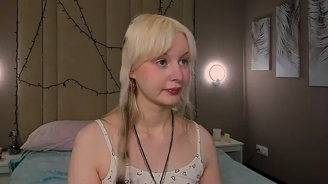 AdeleSilvy online show from 02/19/26, 01:57