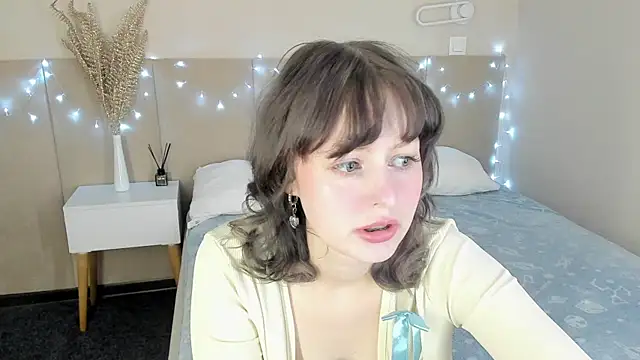 Snapshot of AdeleSilvy chatting on 06/18/26, 01:59 AdeleSilvy online show from 06/18/26, 01:59