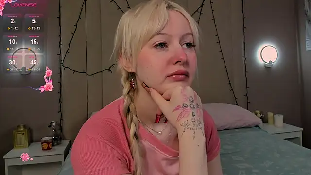 AdeleSilvy online show from 03/19/26, 01:49