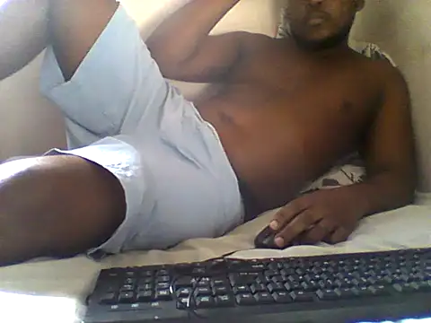 Snapshot of handsomeguy02 chatting on 06/15/26, 01:11 handsomeguy02 online show from 06/15/26, 01:11