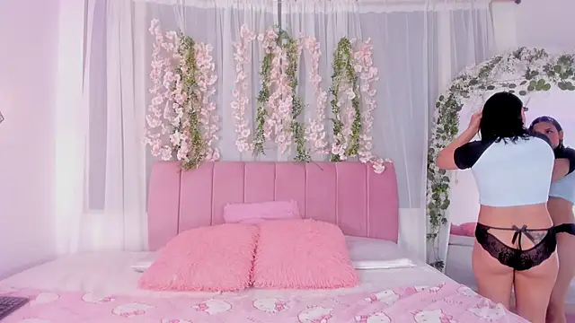 nicky bonny18 online show from 02/04/26, 12:22