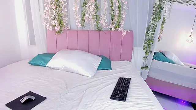 nicky bonny18 online show from 02/10/26, 12:15