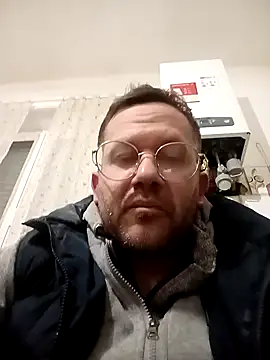 Snapshot of bacond84 chatting on 01/10/26, 07:42 bacond84 online show from 01/10/26, 07:42