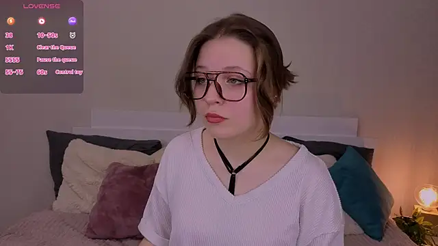 Next2Marie online show from 02/05/26, 04:08