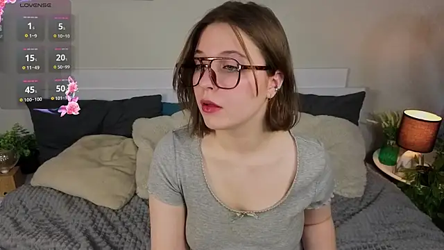 Next2Marie online show from 05/27/26, 06:32