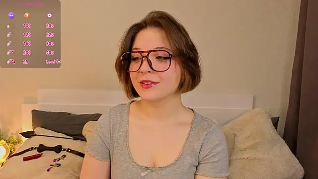 Next2Marie online show from 03/24/26, 04:12