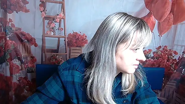 Snapshot of VeronicaSvitt chatting on 02/18/26, 01:29 VeronicaSvitt online show from 02/18/26, 01:29