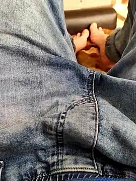 Ivan9iutt online show from 04/05/26, 06:42