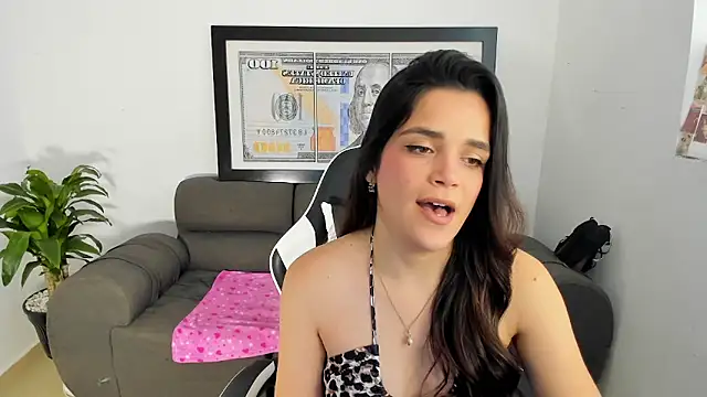 LucianaMoreau online show from 03/04/26, 09:00