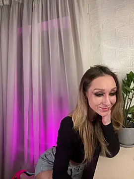 AnesaKis online show from 02/10/26, 02:21