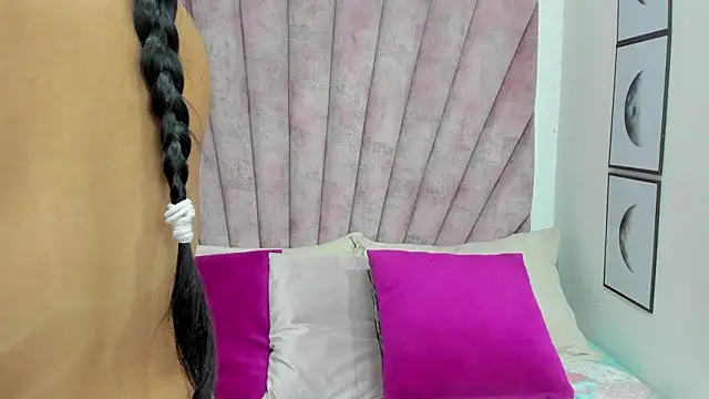 danibellucii  online show from 03/26/26, 03:27