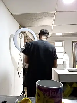 Snapshot of torvyHot chatting on 01/12/26, 07:42 torvyHot online show from 01/12/26, 07:42