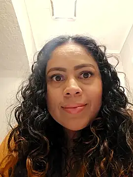 Snapshot of _Zhamira chatting on 03/01/26, 04:40 Zhamira online show from 03/01/26, 04:40