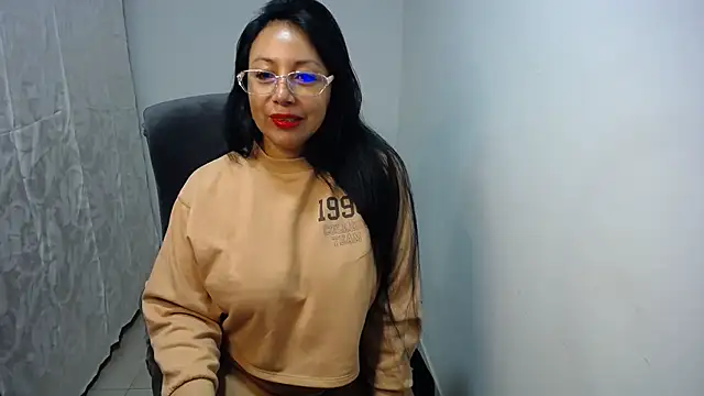 soyElena46 online show from 03/10/26, 11:36