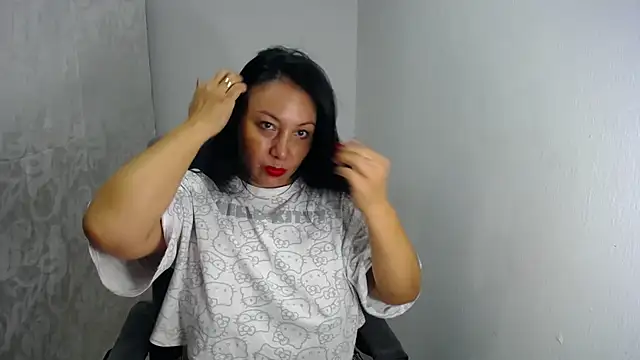 soyElena46 online show from 05/19/26, 11:28