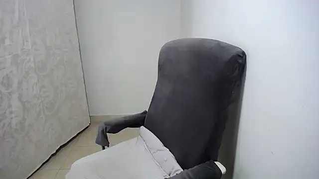 soyElena46 online show from 05/11/26, 04:04