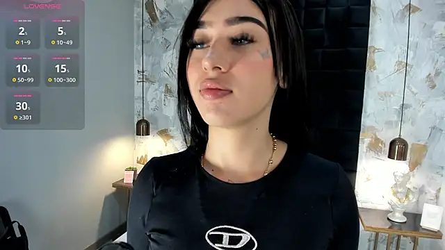 emily clarkk  online show from 02/24/26, 07:48