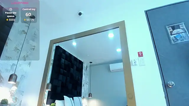 emily clarkk  online show from 03/09/26, 07:28